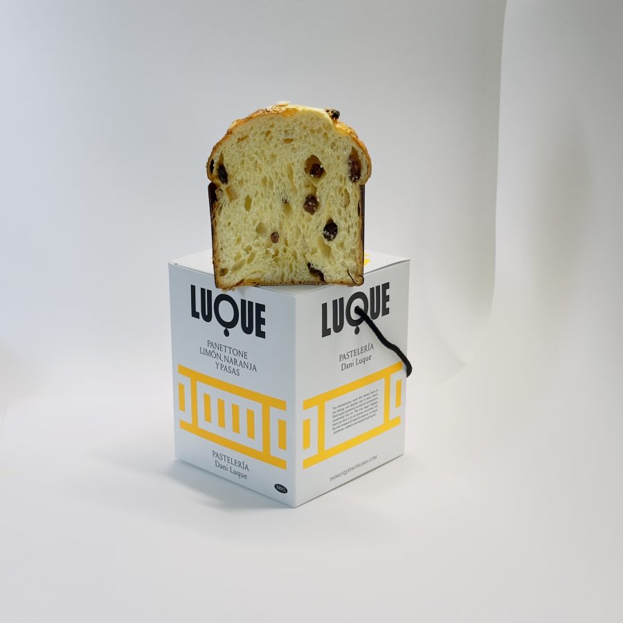 Panettone de limón, naranja y pasas maceradas